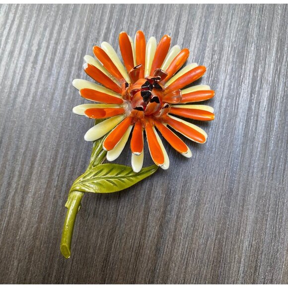 Vintage Flower Enamel Calendula Oversized Brooch Pin Bouquet Orange Figural - Picture 7 of 8